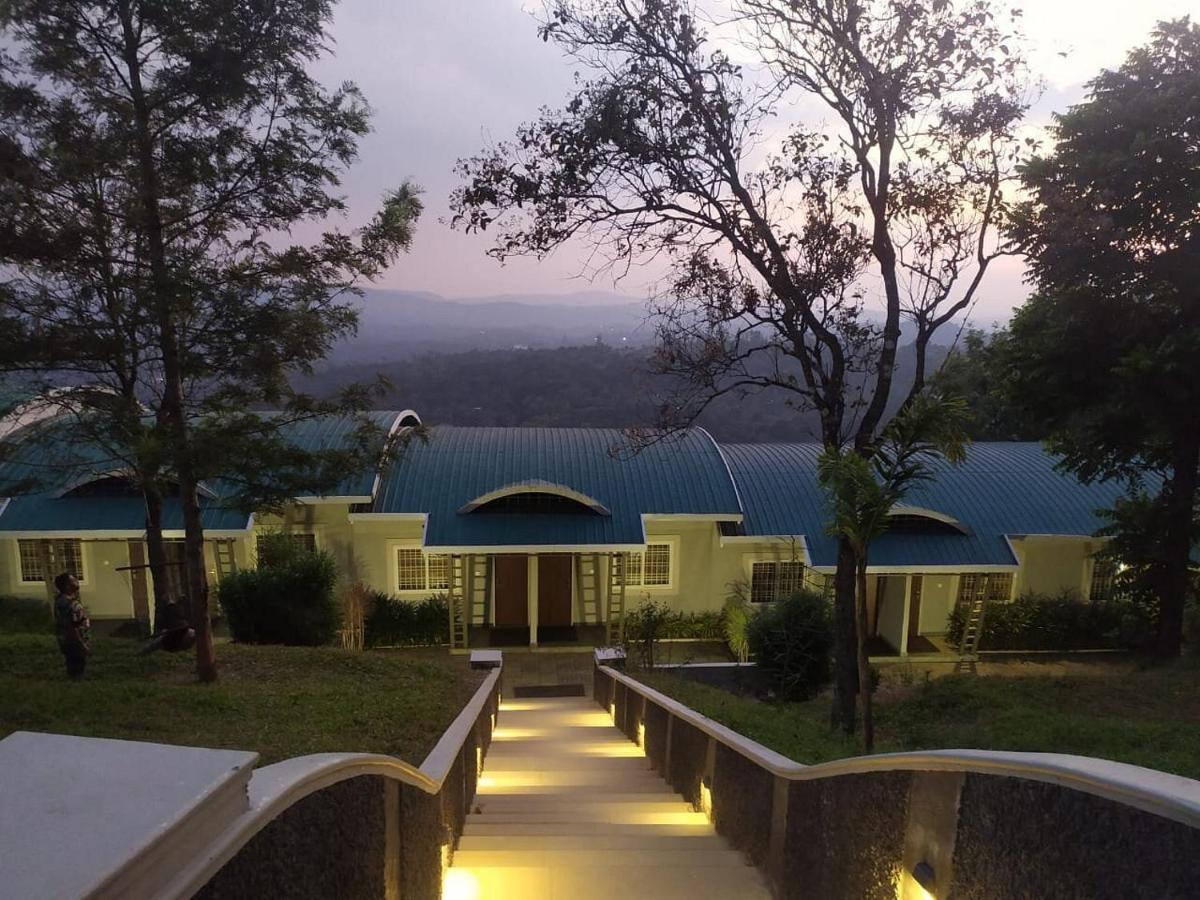 Windale Resorts Pooppara 外观 照片