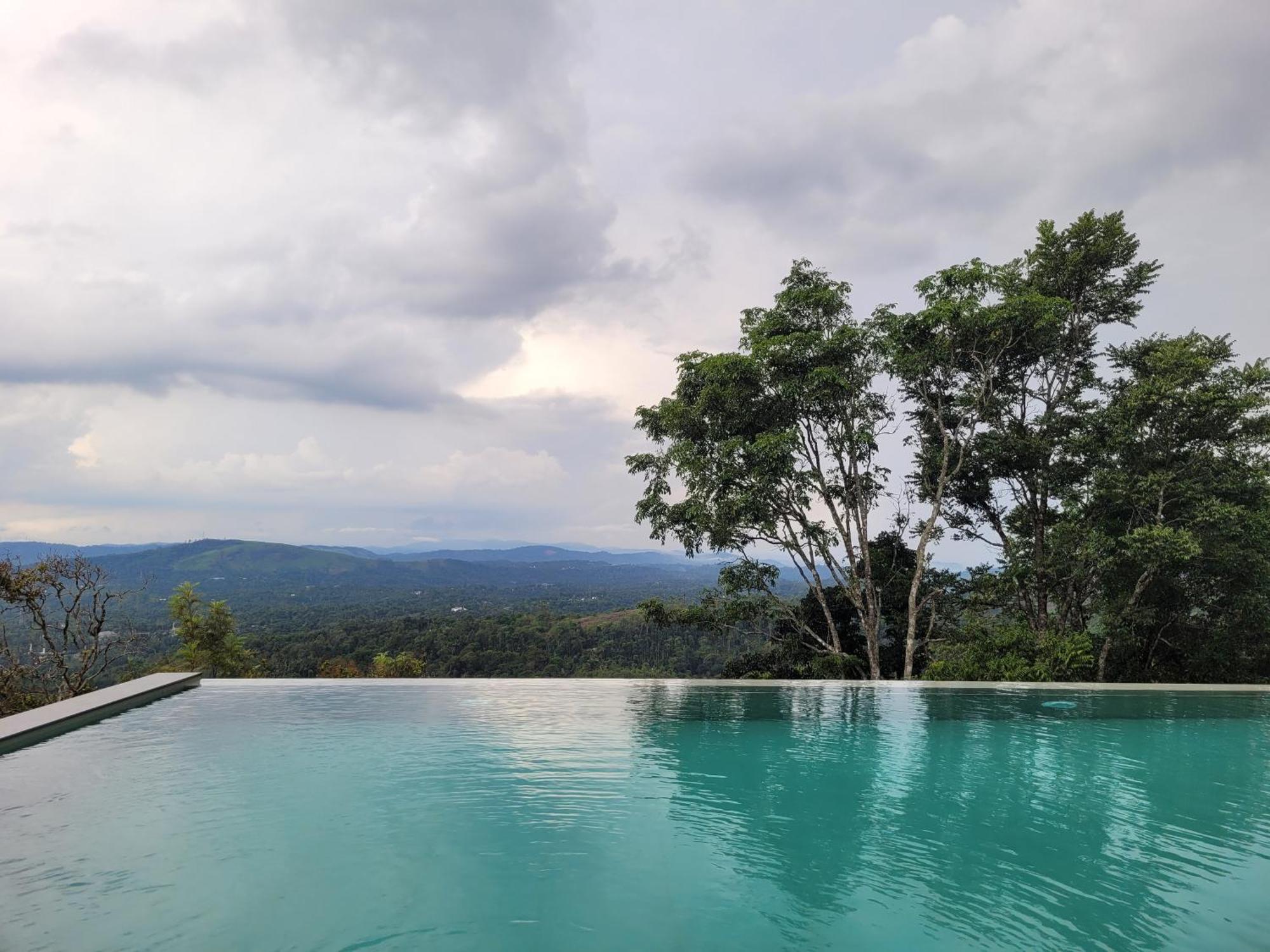 Windale Resorts Pooppara 外观 照片