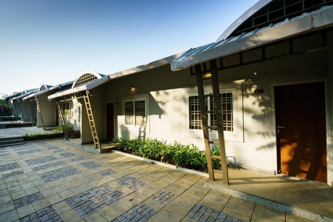 Windale Resorts Pooppara 外观 照片