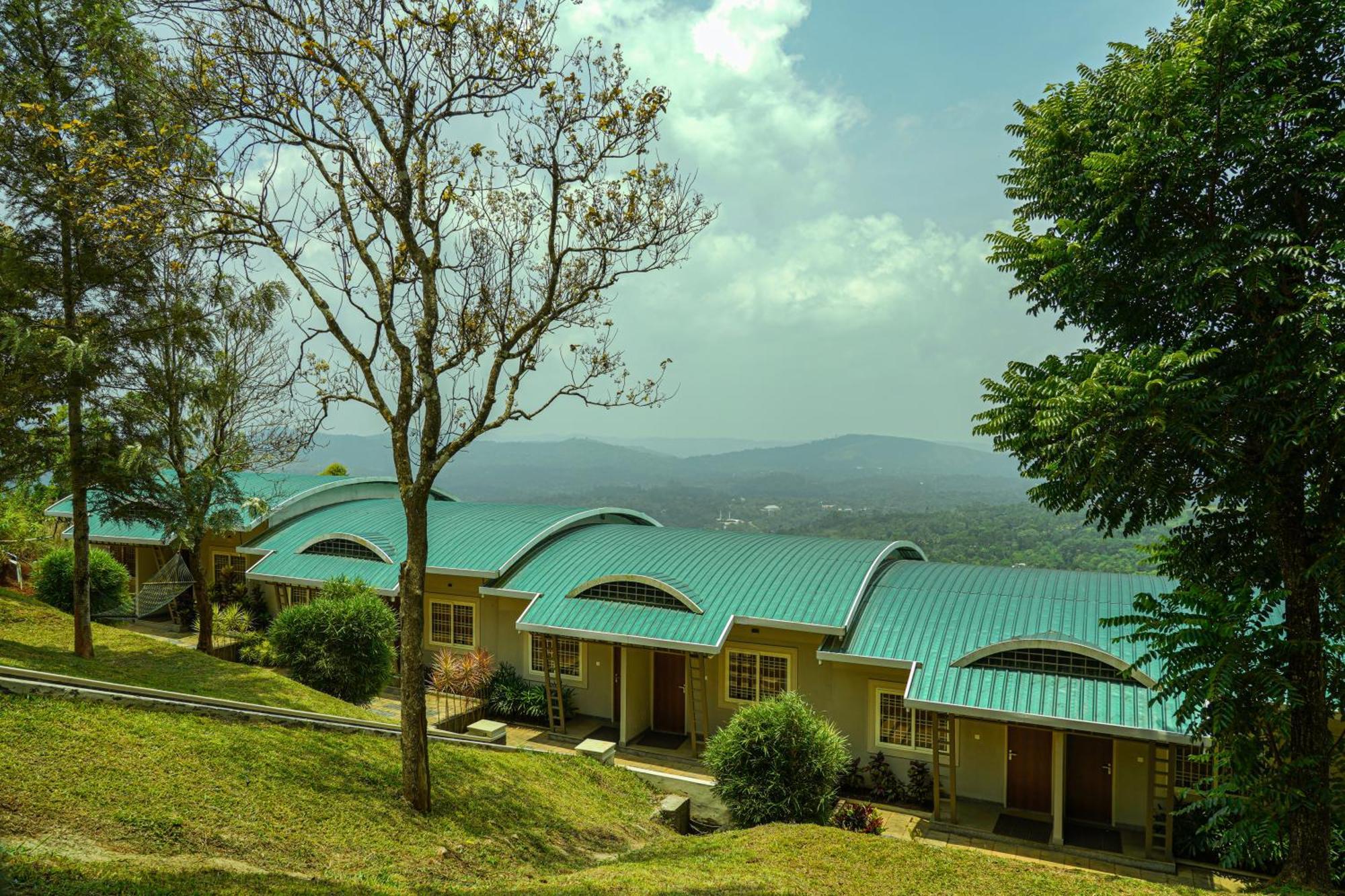 Windale Resorts Pooppara 外观 照片
