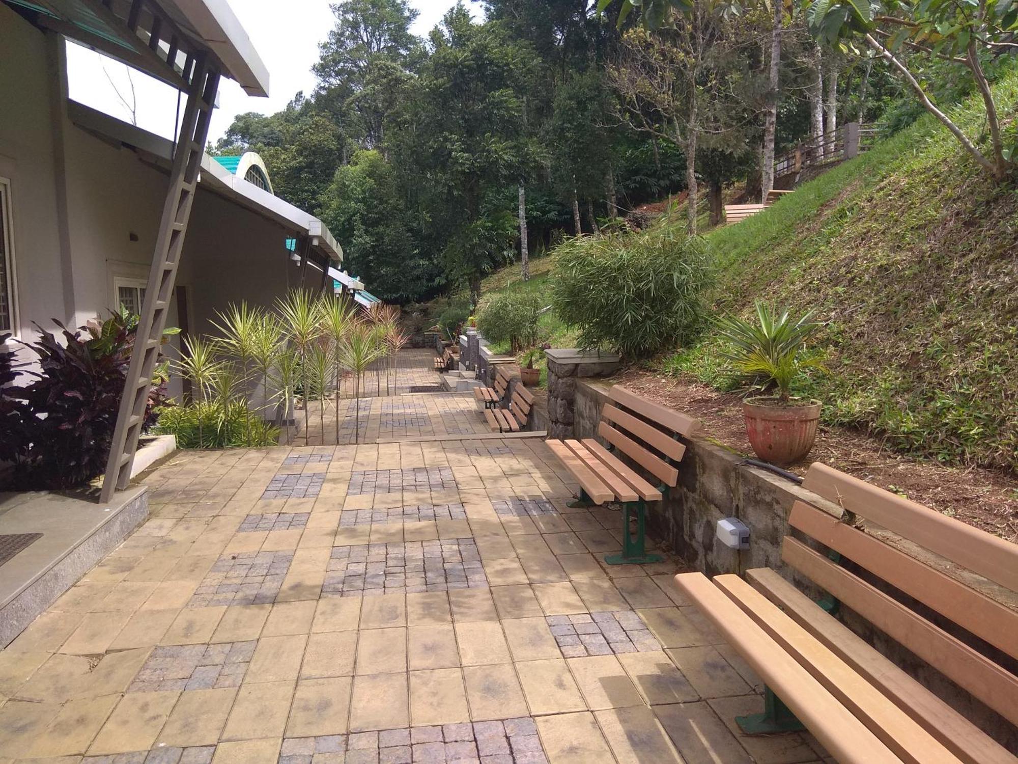 Windale Resorts Pooppara 外观 照片